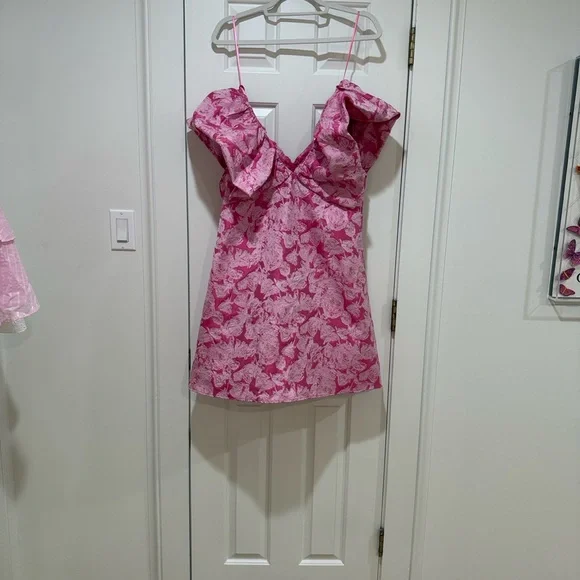 Pink Floral Ruffle V-Neck Mini Dress - Picture 4 of 7